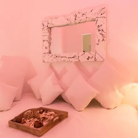 Apartment Via Frattina Rome